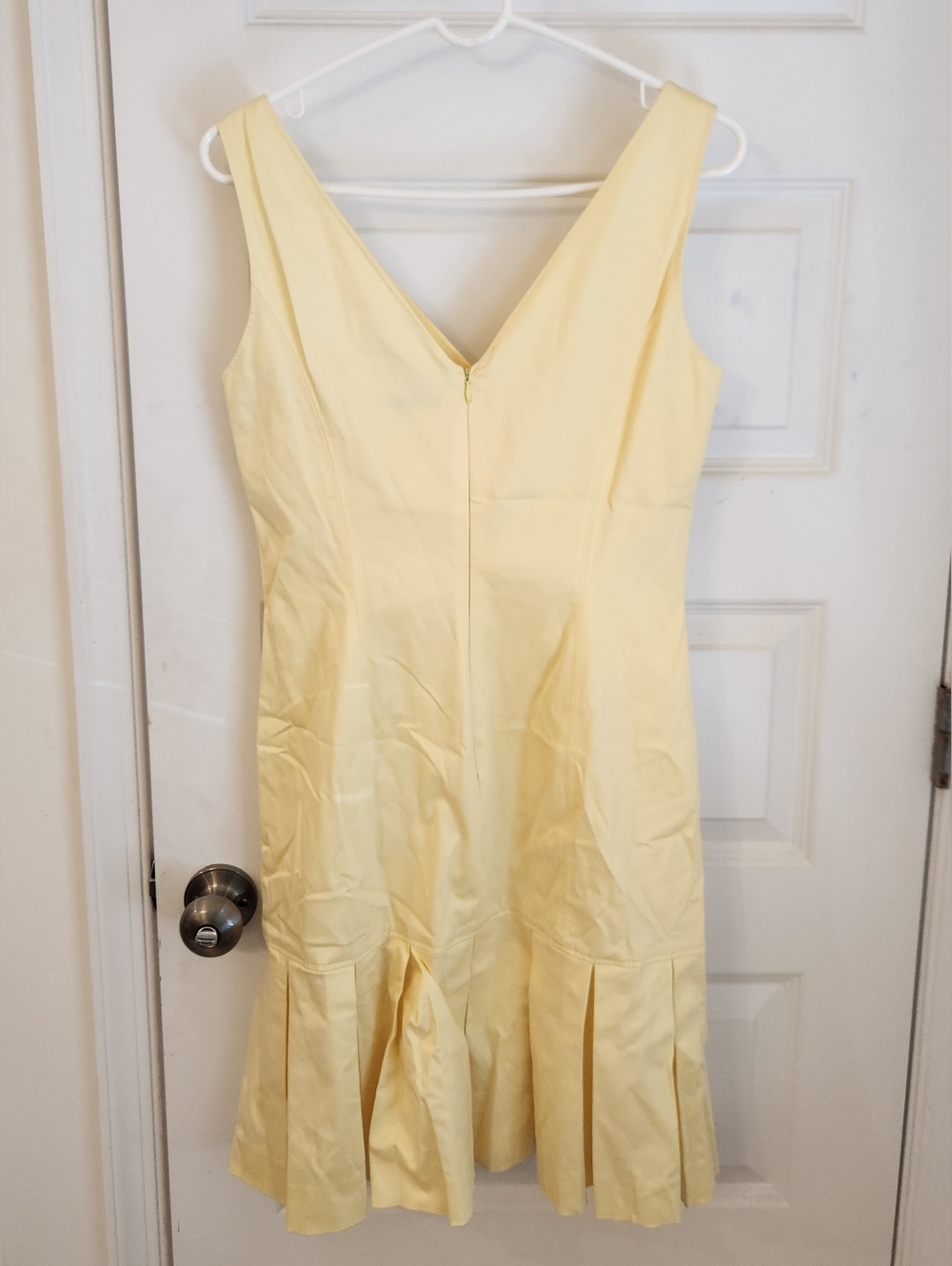 Antonio Melani Dress Womens Size 8 Sleeveless Yellow V Neck Midi‎ #NN1341